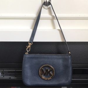 Michel Kors wristlet navy